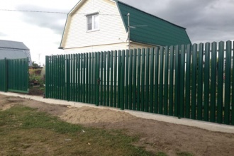 Забор из евроштакетника на ленточном фундаменте 70 метров фото в Павловском Посаде