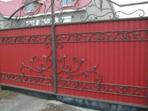 Кованые заборы с профнастилом 150 метров фото в Павловском Посаде